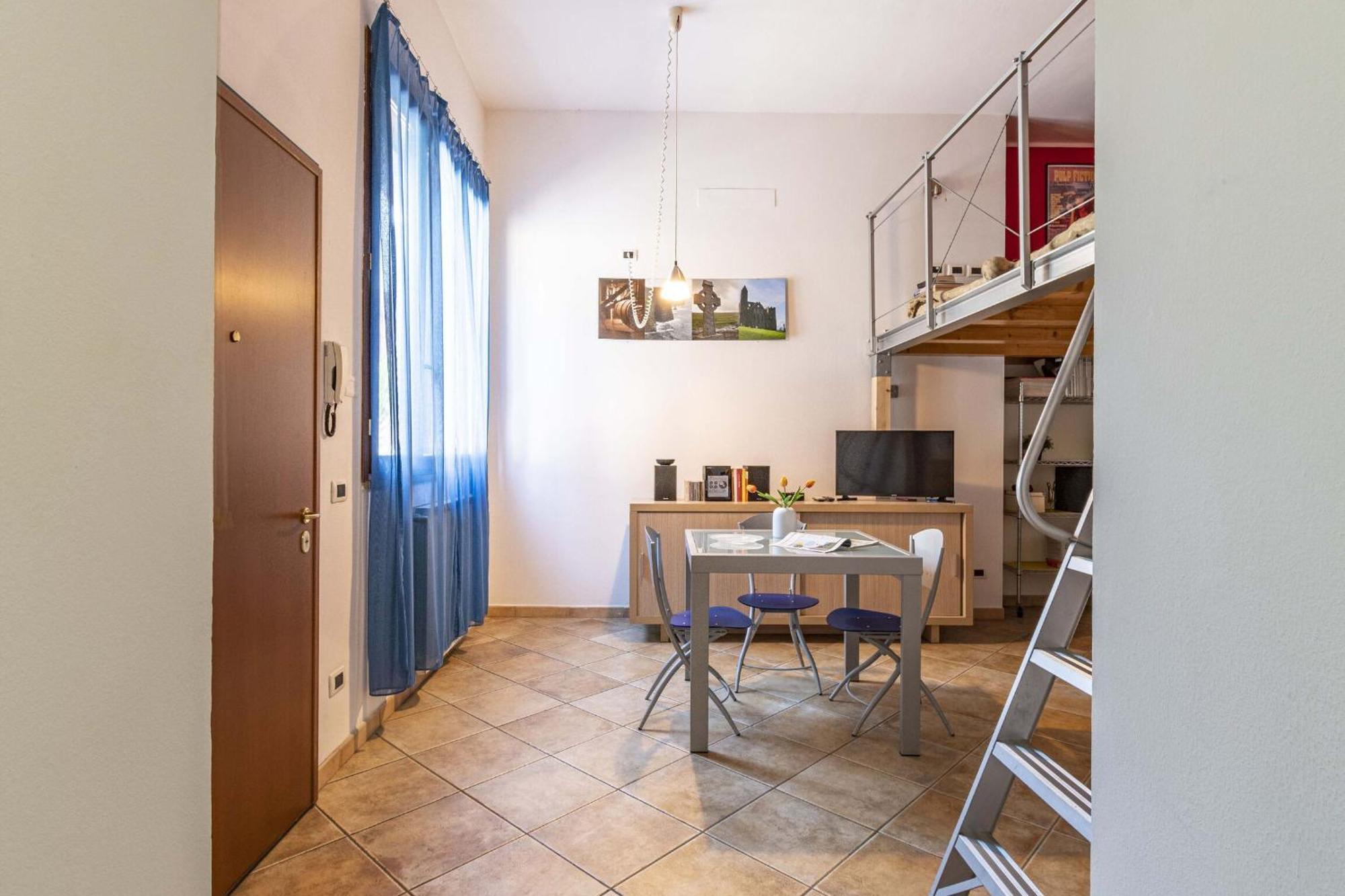 Italian Experience-Florentine Careggi Loft Firenze Esterno foto